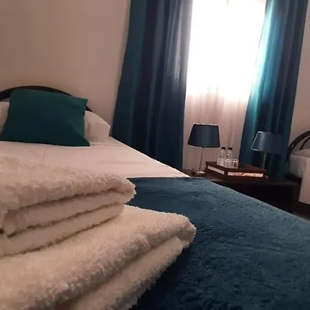 Δωμάτια σε οικογενειακή κατοικία St Julian's Twin In A Private House