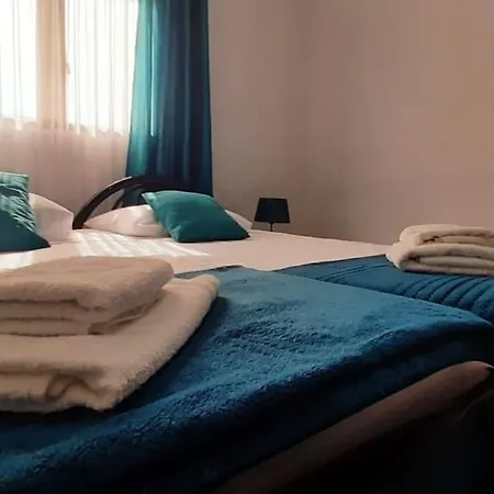 St Julian's Twin In A Private House Δωμάτια σε οικογενειακή κατοικία