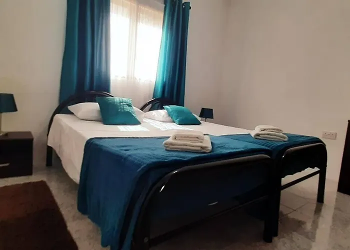 St Julian's Twin In A Private House Δωμάτια σε οικογενειακή κατοικία