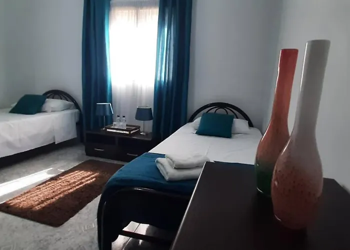 St Julian's Twin In A Private House *